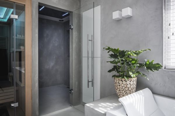 sauna in badkamer, grote douche in badkamer,